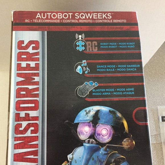 New Transformers Autobot Sqweeks Romote Control Robot - Picture 7 of 12
